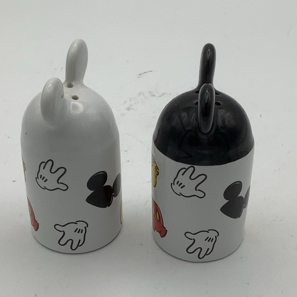 Disney Mickey Mouse Salt and Pepper Shakers - Picture 4 of 6